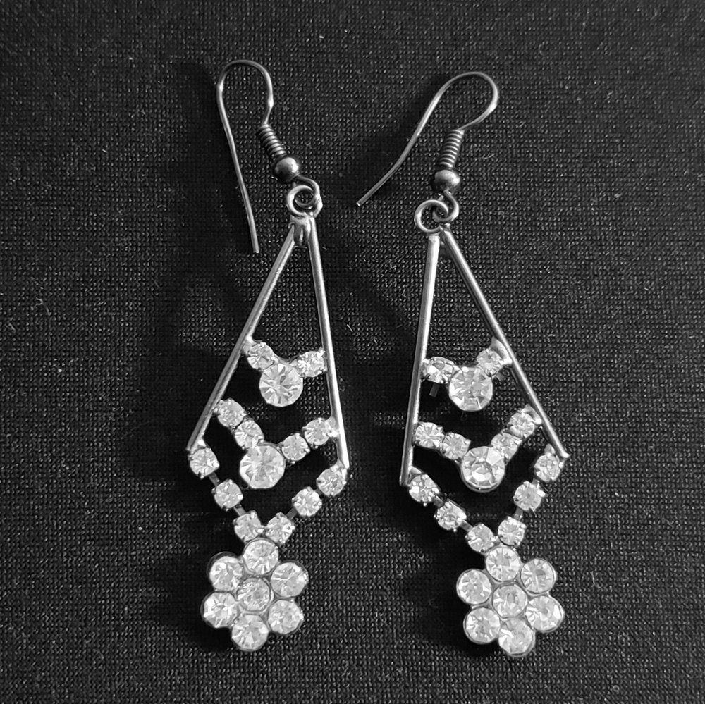 🌺Floral Dangle Earrings🌸